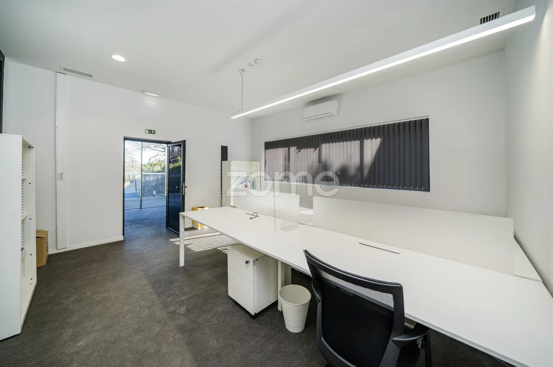 Terreno Comércio / Armazém para Arrendamento em Ferreiros e Gondizalves Foto 10