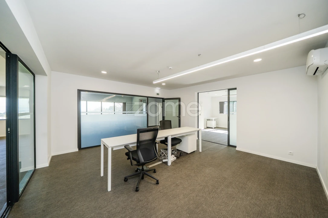 Terreno Comércio / Armazém para Arrendamento em Ferreiros e Gondizalves Foto 44