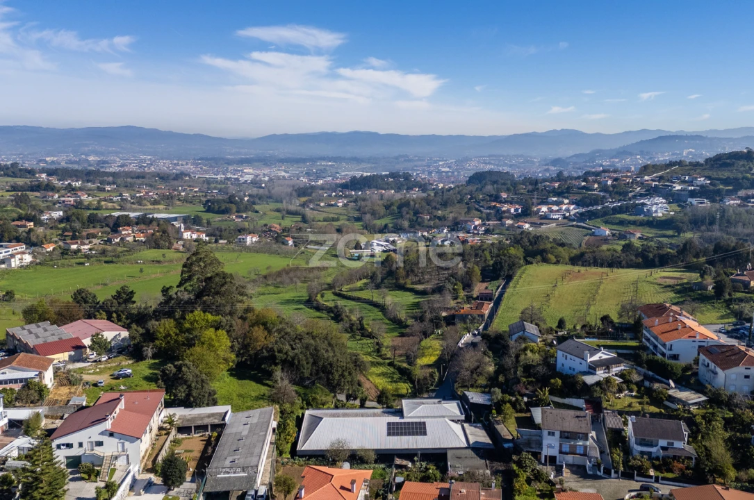 Terreno Comércio / Armazém para Arrendamento em Ferreiros e Gondizalves Foto 63