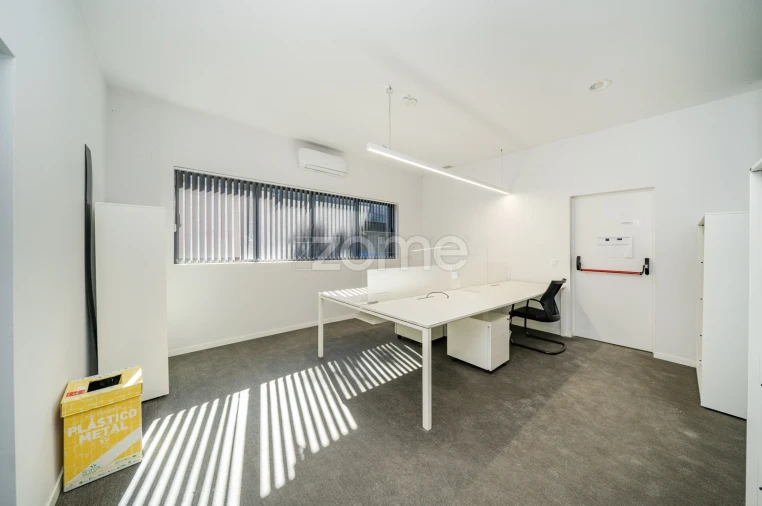 Terreno Comércio / Armazém para Arrendamento em Ferreiros e Gondizalves Foto 8