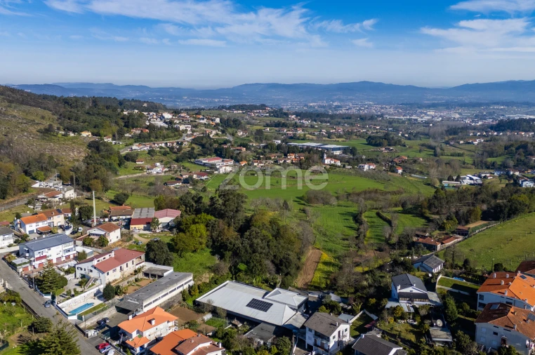Terreno Comércio / Armazém para Arrendamento em Ferreiros e Gondizalves Foto 64
