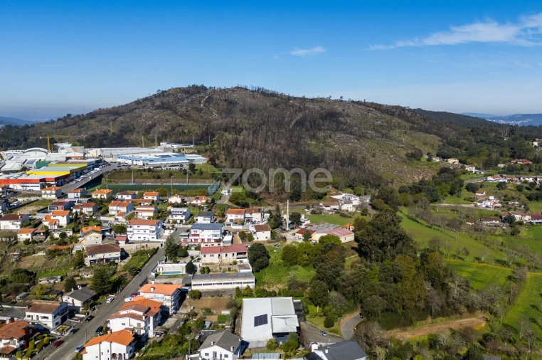 Terreno Comércio / Armazém para Arrendamento em Ferreiros e Gondizalves Foto 65