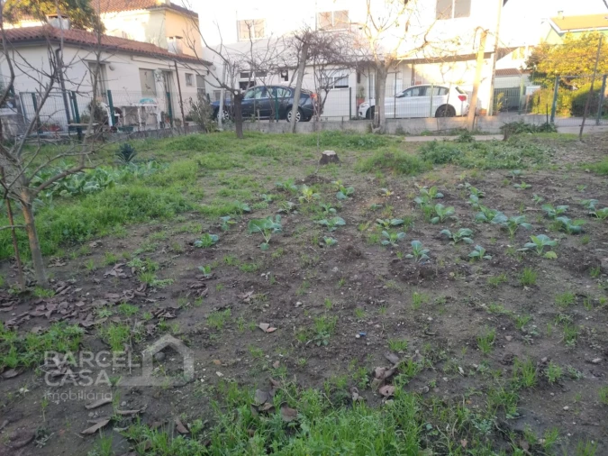 Moradia T8 para Venda em Arcozelo Foto 3