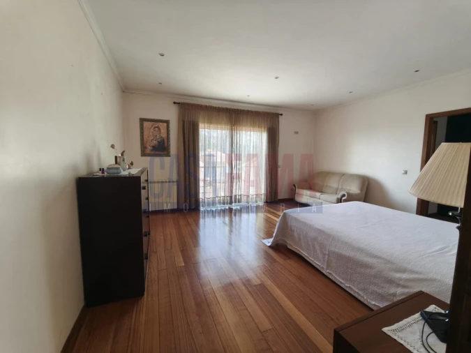 Moradia T4 para Venda em Junqueira Foto 11