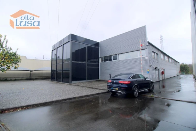 Armazém para Venda em São João da Madeira Foto 2