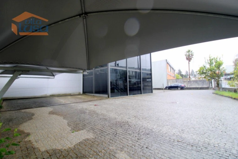 Armazém para Venda em São João da Madeira Foto 4