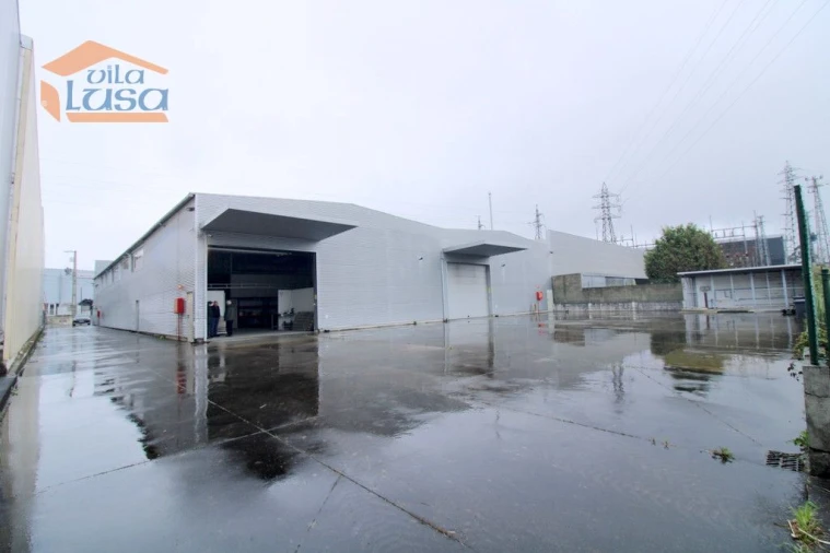 Armazém para Venda em São João da Madeira Foto 19