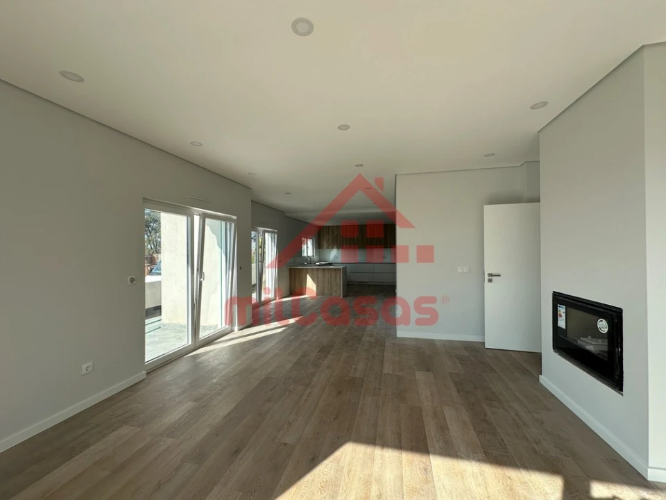 Moradia T3 para Venda em Santo Isidoro Foto 8