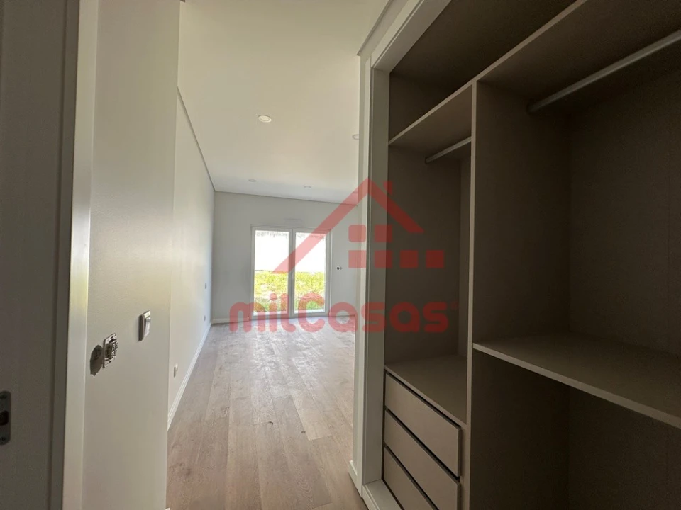 Moradia T3 para Venda em Santo Isidoro Foto 10