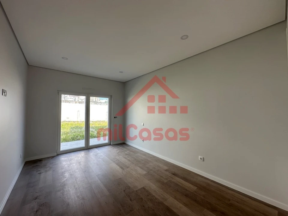 Moradia T3 para Venda em Santo Isidoro Foto 21