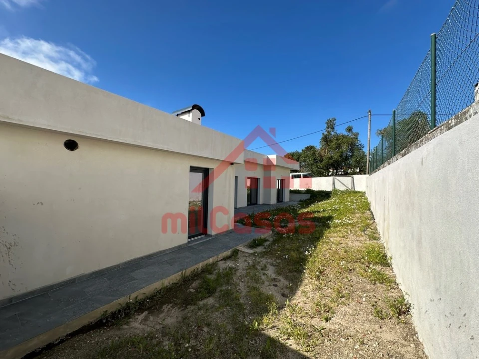 Moradia T3 para Venda em Santo Isidoro Foto 27