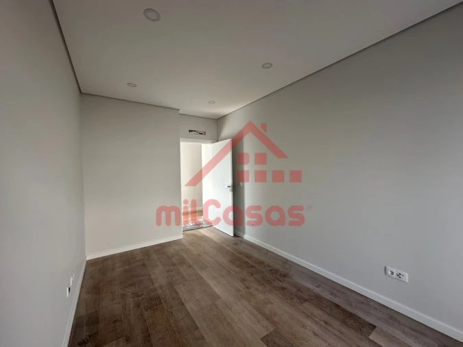 Moradia T3 para Venda em Santo Isidoro Foto 23