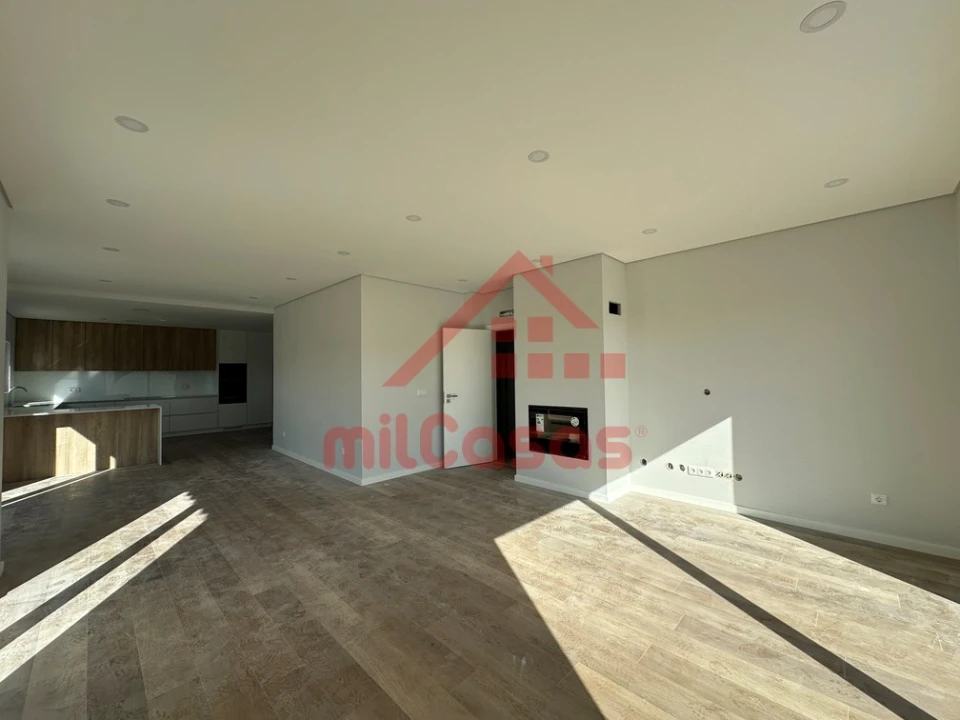 Moradia T5 para Venda em Santo Isidoro Foto 9