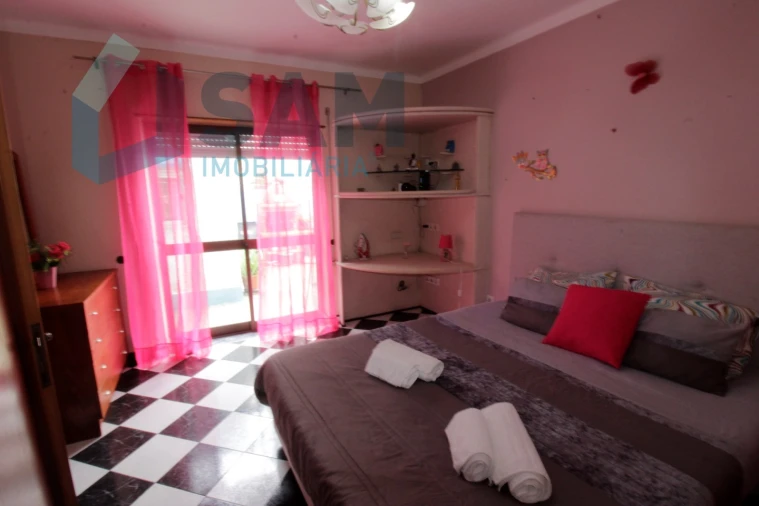 Moradia T7 para Venda em Nazare Foto 13