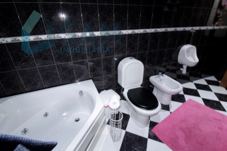 Moradia T7 para Venda em Nazare Foto 15