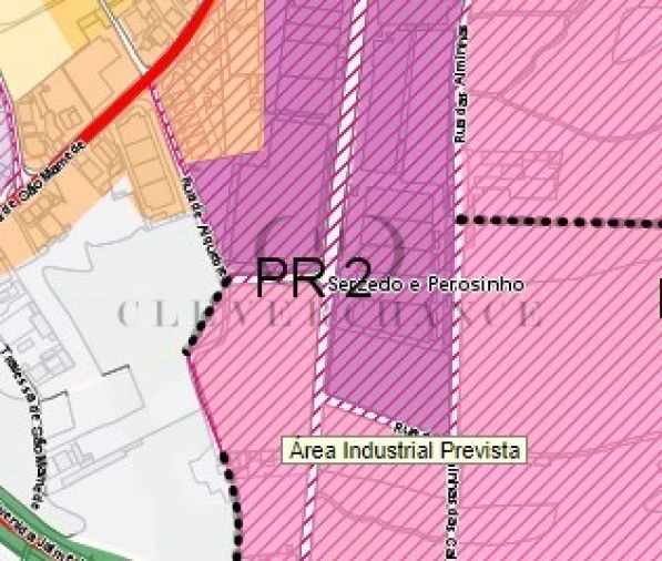 Terreno Comércio / Armazém para Venda em Serzedo e Perosinho Foto 2