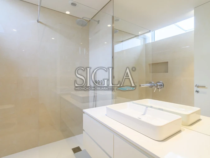 Moradia T4 para Venda em Gulpilhares e Valadares Foto 57