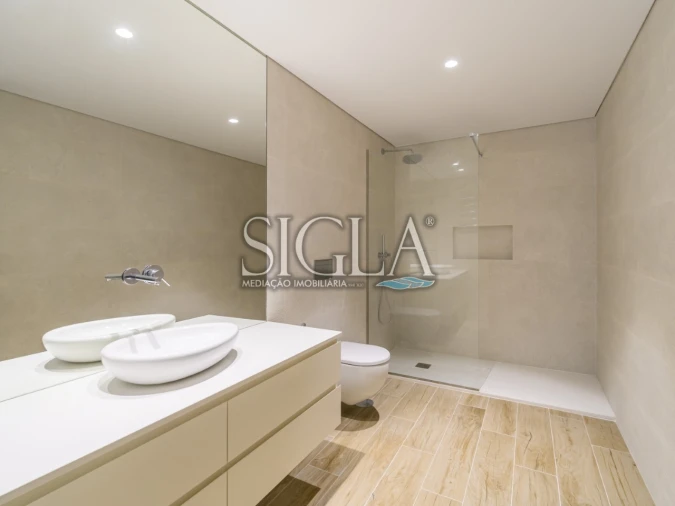 Moradia T4 para Venda em Gulpilhares e Valadares Foto 47