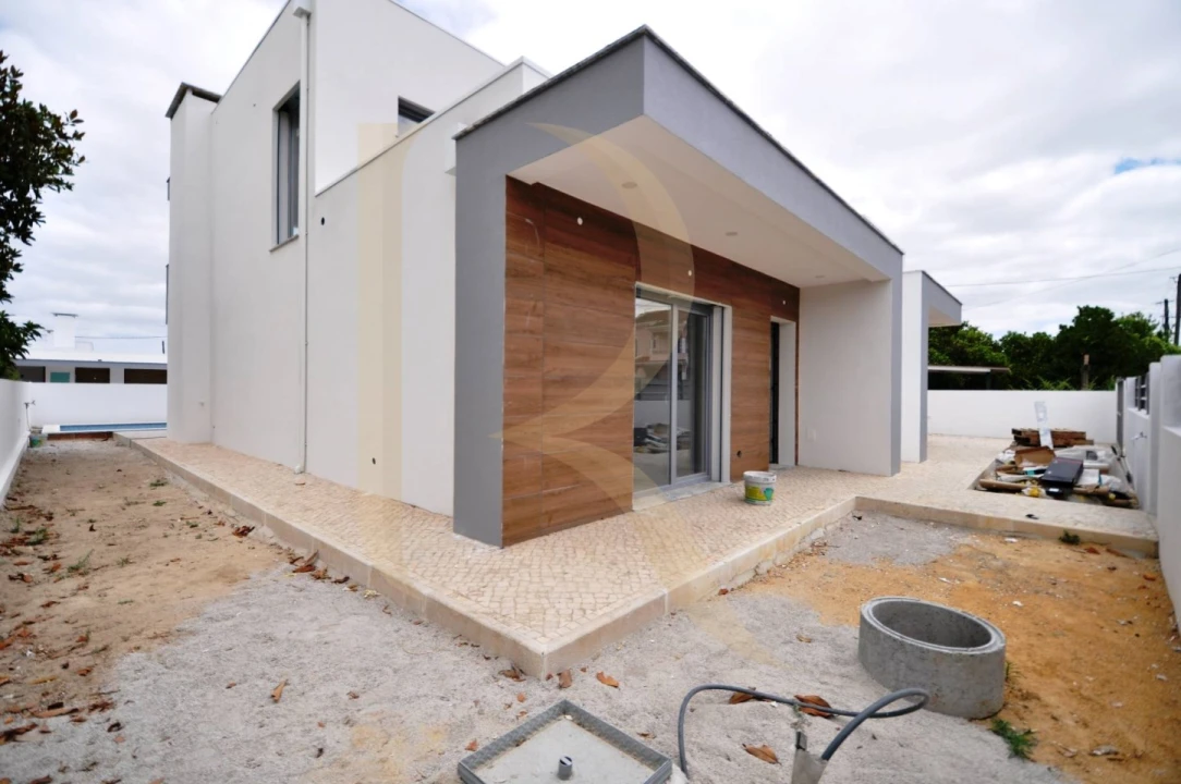 Moradia T4 para Venda em Azeitão (São Lourenço e São Simão) Foto 4