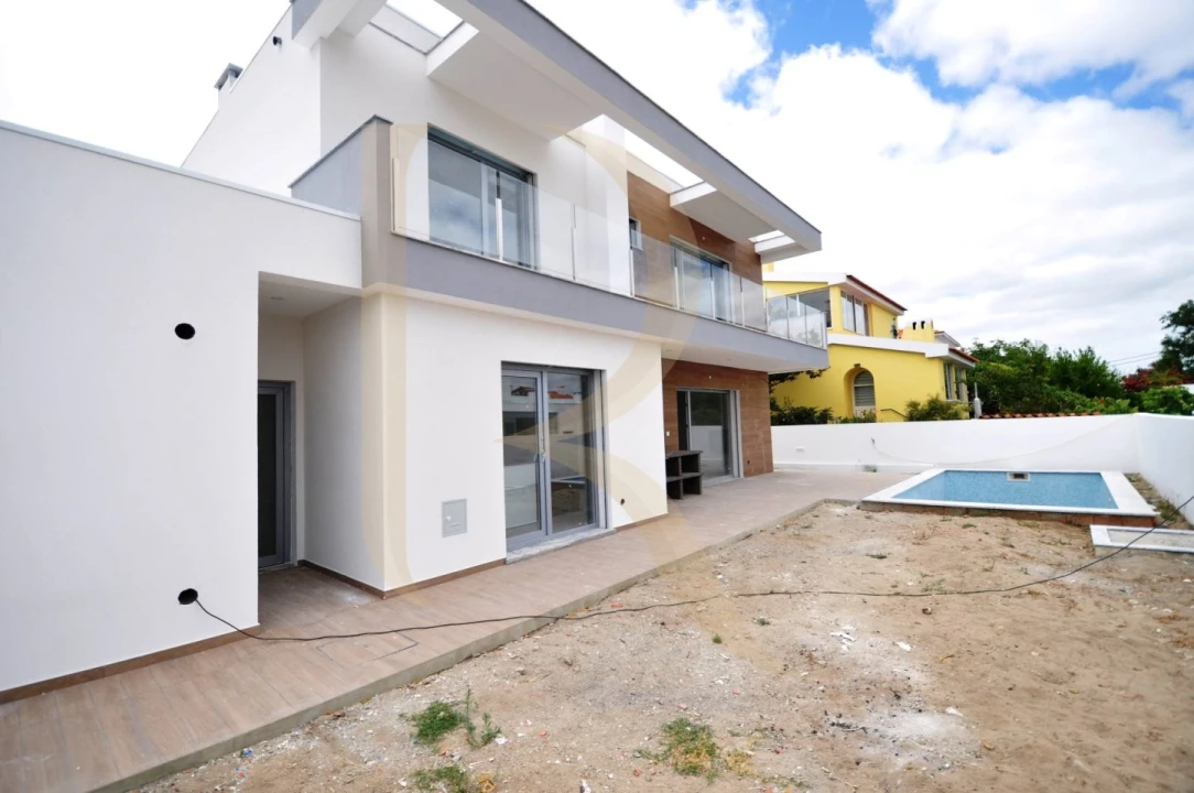 Moradia T4 para Venda em Azeitão (São Lourenço e São Simão) Foto 5