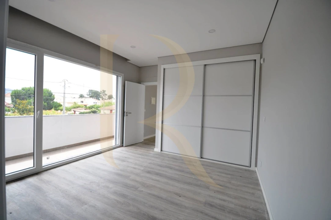 Moradia T4 para Venda em Azeitão (São Lourenço e São Simão) Foto 25