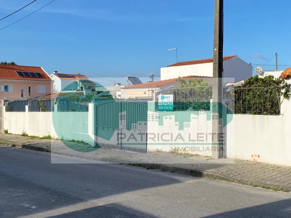 Terreno para Venda em Fernao Ferro Foto 1