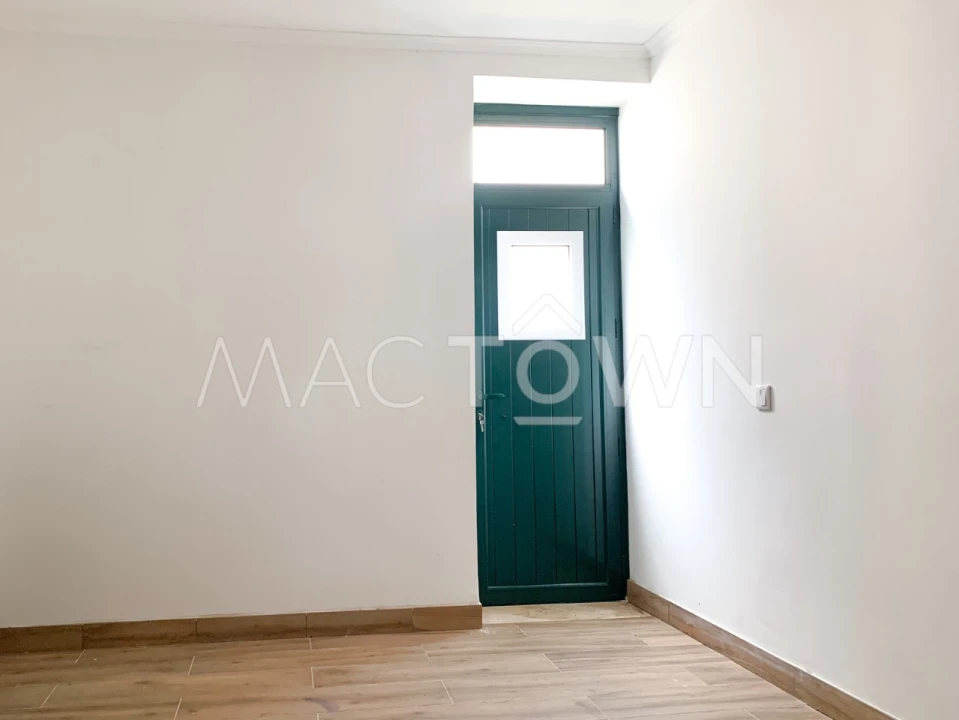 Moradia T4 para Venda em Monsanto Foto 3