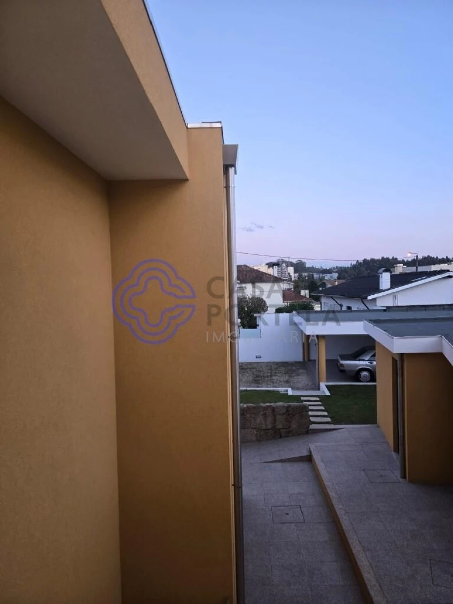 Moradia T3 para Venda em Nogueira e Silva Escura Foto 62