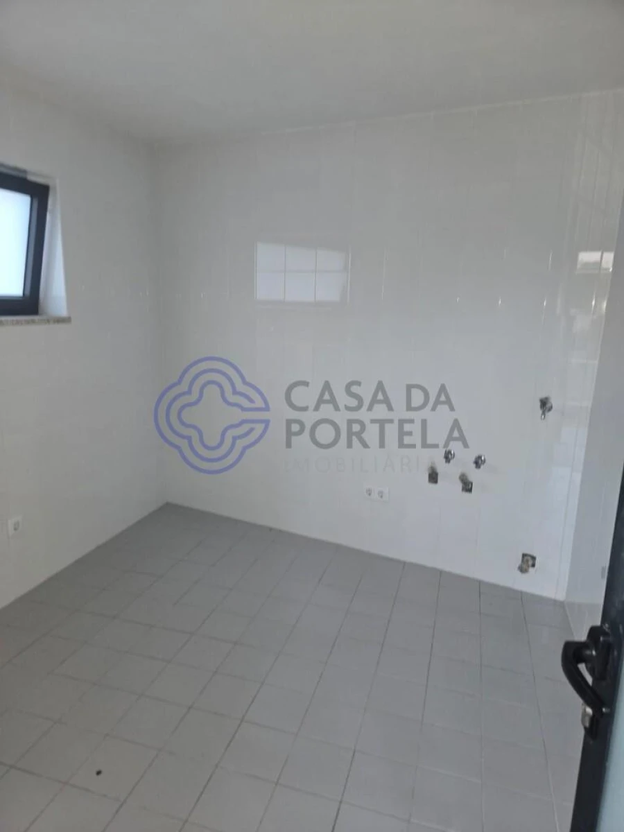 Moradia T3 para Venda em Nogueira e Silva Escura Foto 75
