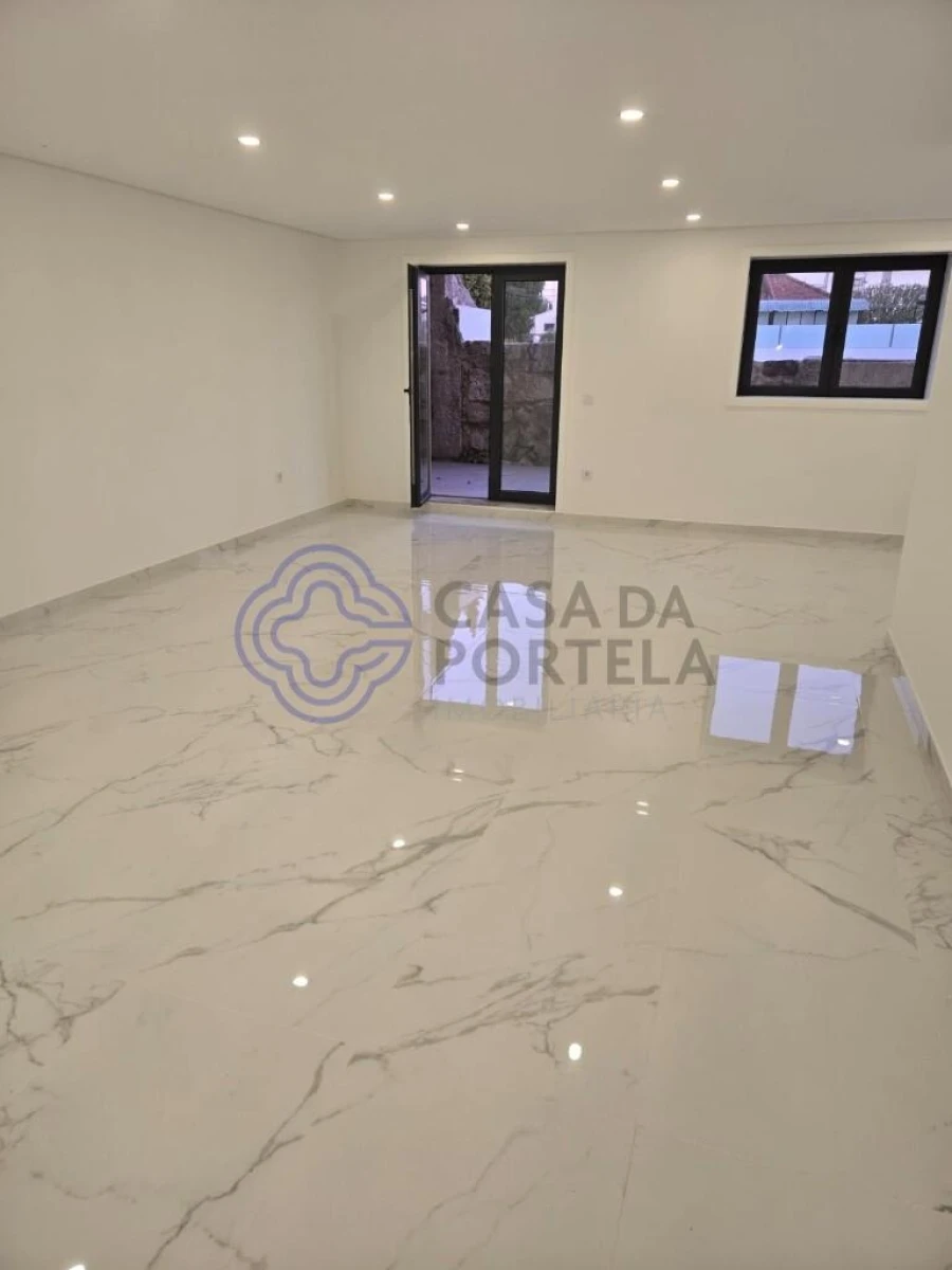 Moradia T3 para Venda em Nogueira e Silva Escura Foto 38