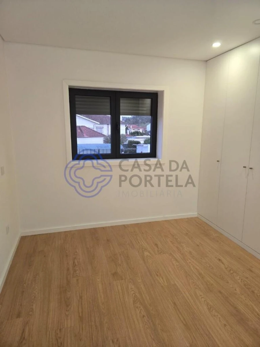 Moradia T3 para Venda em Nogueira e Silva Escura Foto 45