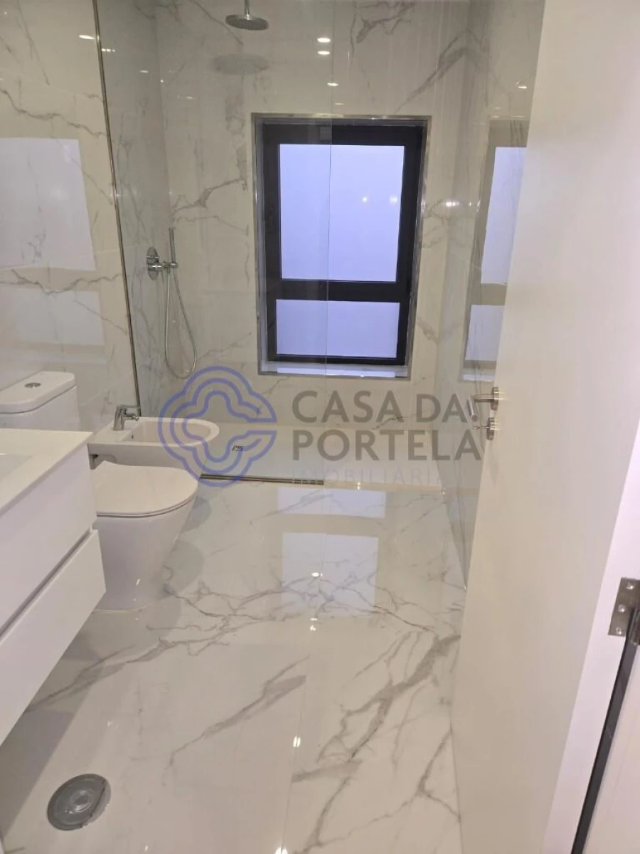 Moradia T3 para Venda em Nogueira e Silva Escura Foto 40