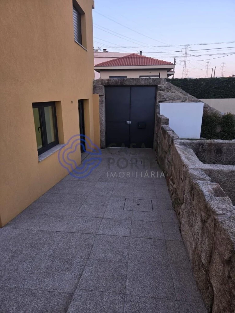 Moradia T3 para Venda em Nogueira e Silva Escura Foto 4