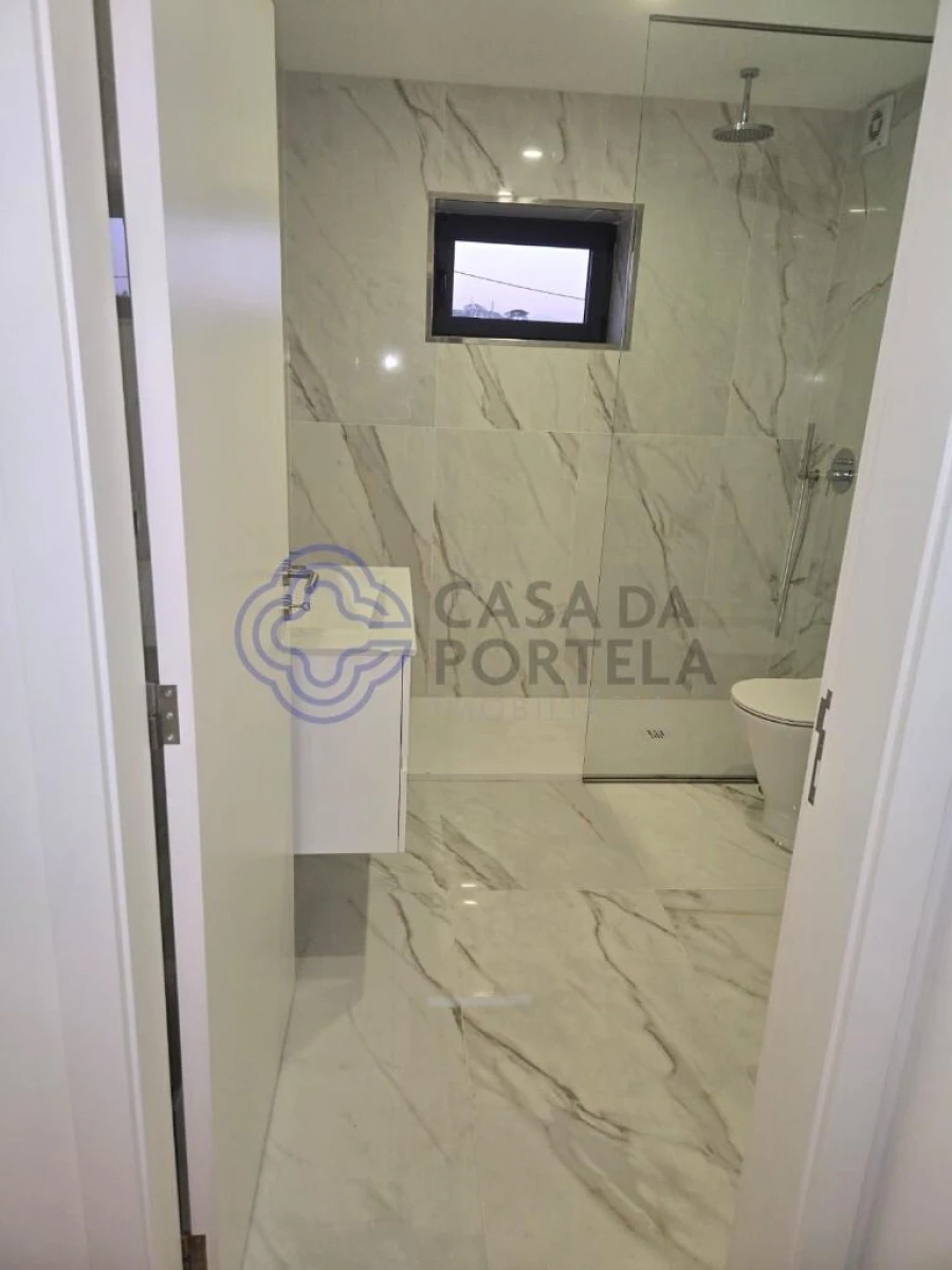 Moradia T3 para Venda em Nogueira e Silva Escura Foto 54