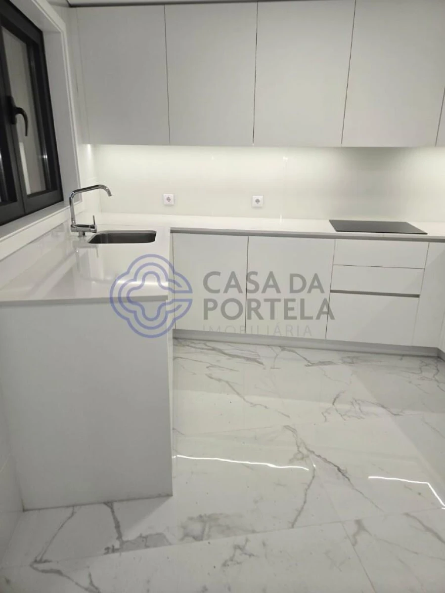 Moradia T3 para Venda em Nogueira e Silva Escura Foto 33