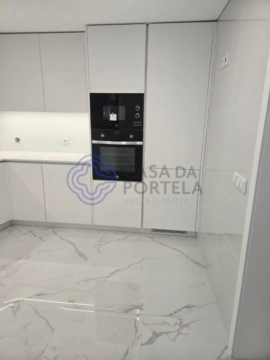 Moradia T3 para Venda em Nogueira e Silva Escura Foto 21