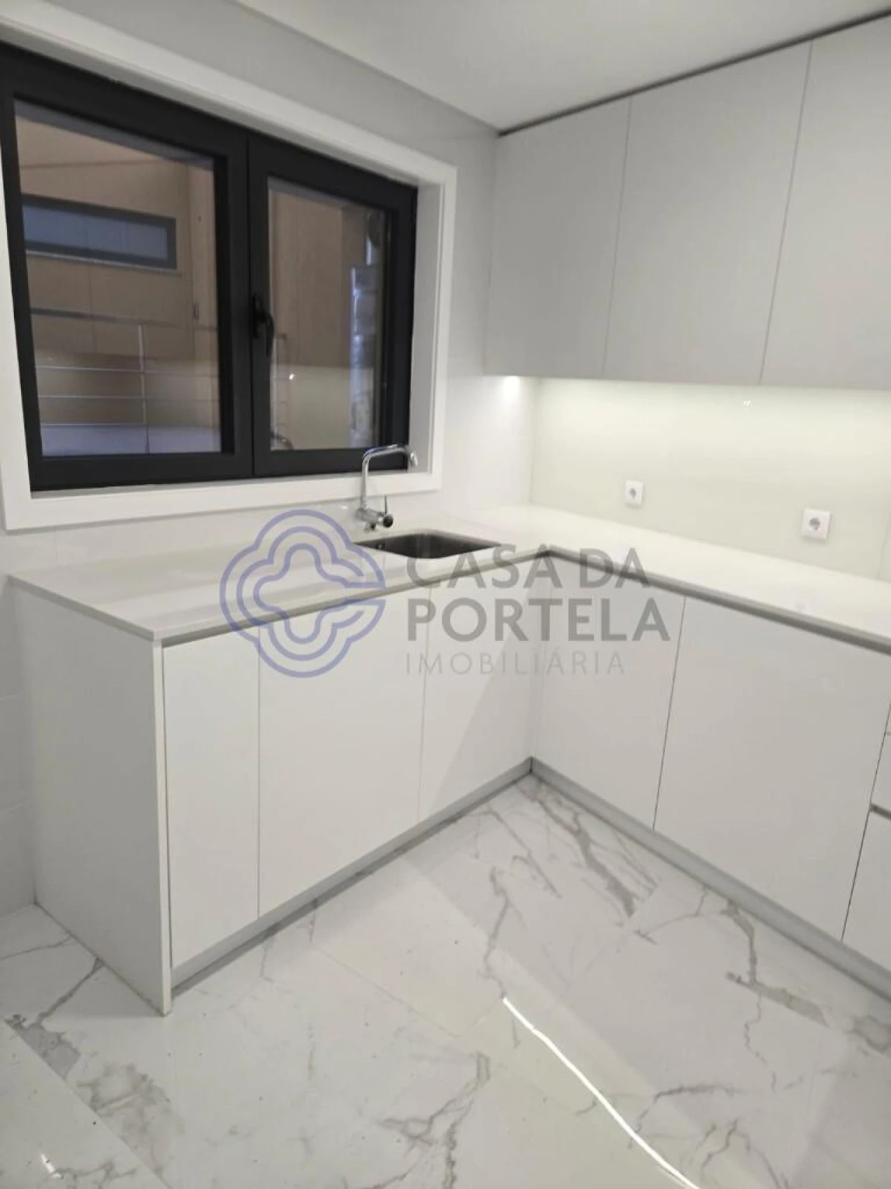 Moradia T3 para Venda em Nogueira e Silva Escura Foto 25