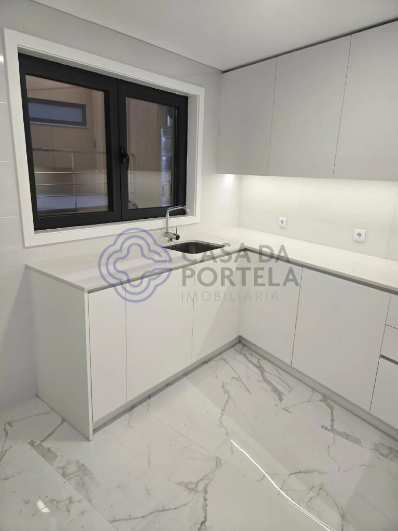 Moradia T3 para Venda em Nogueira e Silva Escura Foto 26