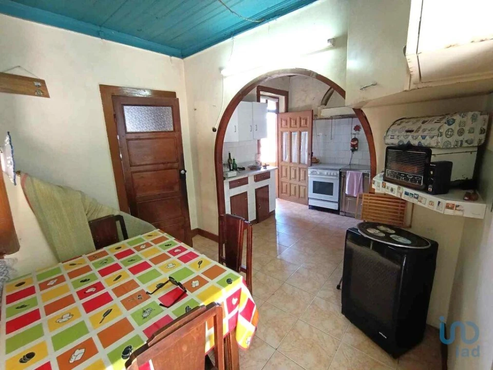 Moradia T4 para Venda em Vila e Roussas Foto 3