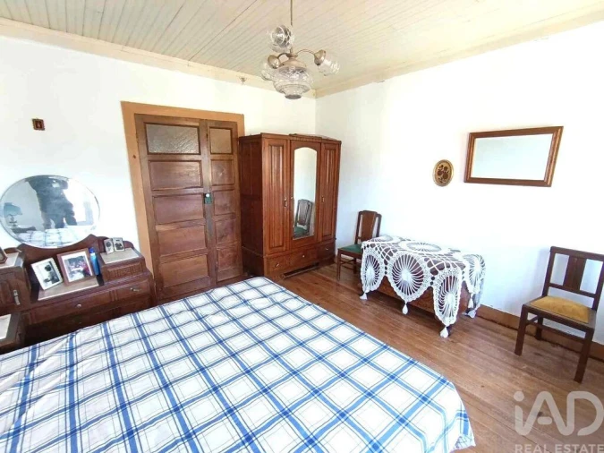 Moradia T4 para Venda em Vila e Roussas Foto 16