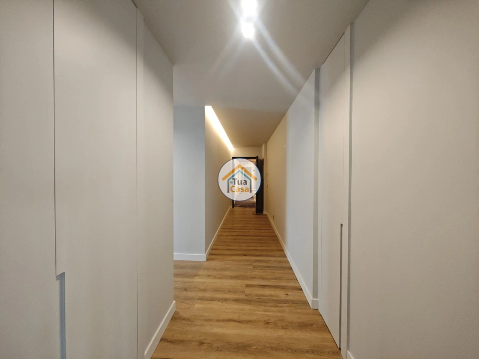 Apartamento T3 para Venda em Faro (Sé e São Pedro) Foto 7