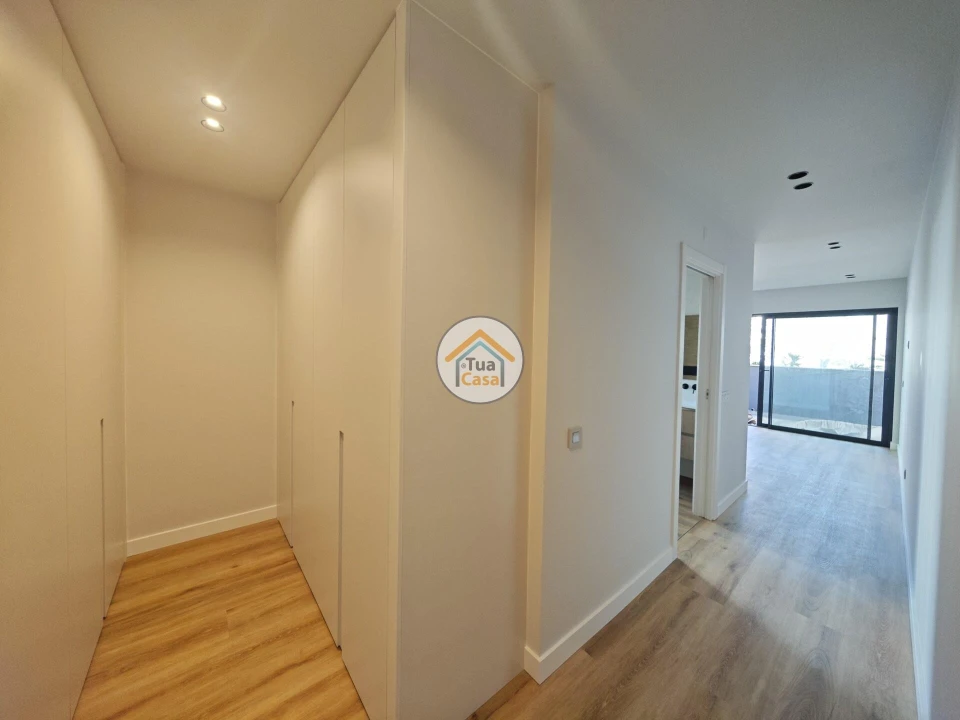 Apartamento T3 para Venda em Faro (Sé e São Pedro) Foto 10