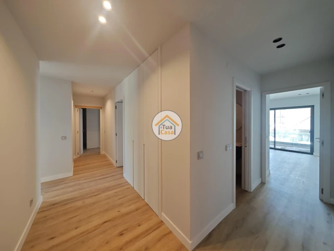 Apartamento T3 para Venda em Faro (Sé e São Pedro) Foto 8