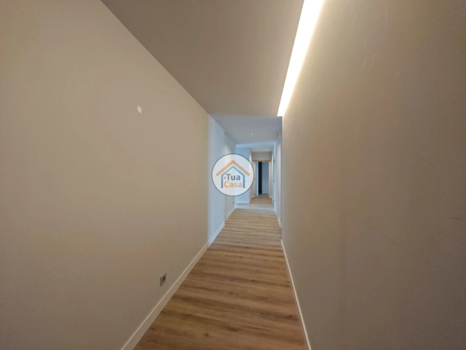 Apartamento T3 para Venda em Faro (Sé e São Pedro) Foto 9