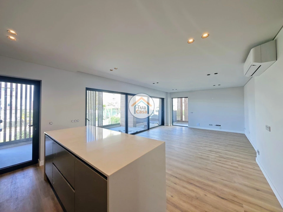 Apartamento T3 para Venda em Faro (Sé e São Pedro) Foto 3