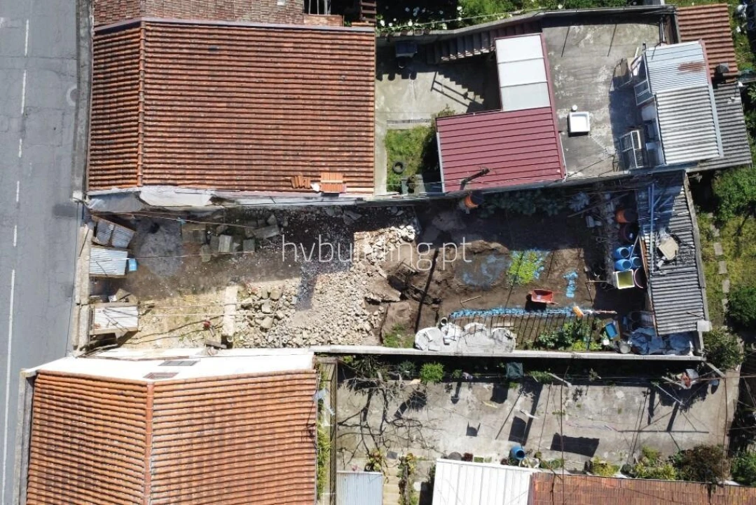 Moradia T3 para Venda em Arcozelo Foto 8