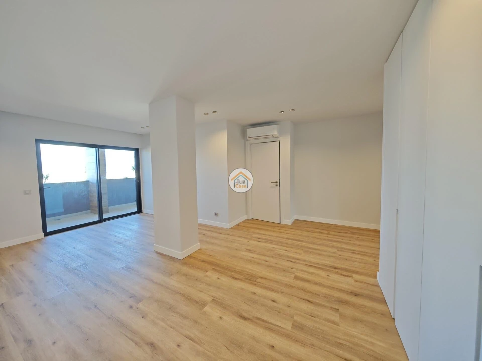 Apartamento T5 para Venda em Faro (Sé e São Pedro) Foto 56