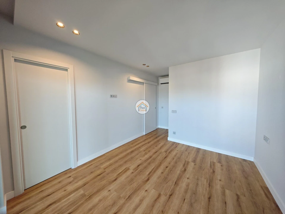 Apartamento T5 para Venda em Faro (Sé e São Pedro) Foto 42