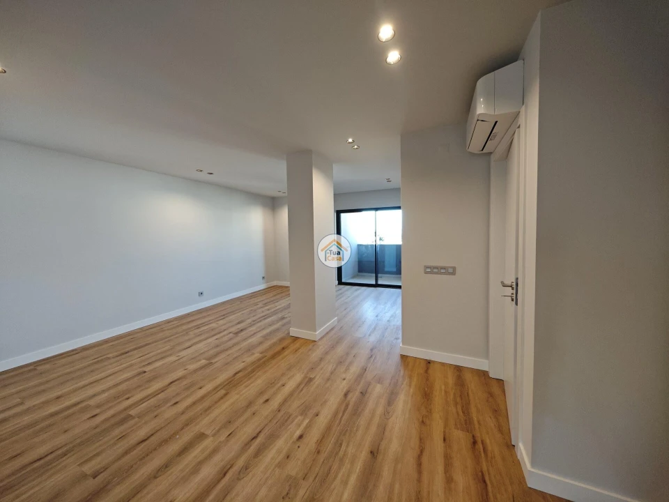 Apartamento T5 para Venda em Faro (Sé e São Pedro) Foto 57