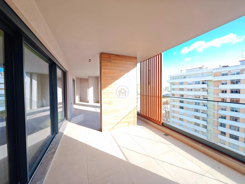 Apartamento T5 para Venda em Faro (Sé e São Pedro) Foto 17